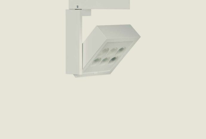 product-landing-int-track-fixtures